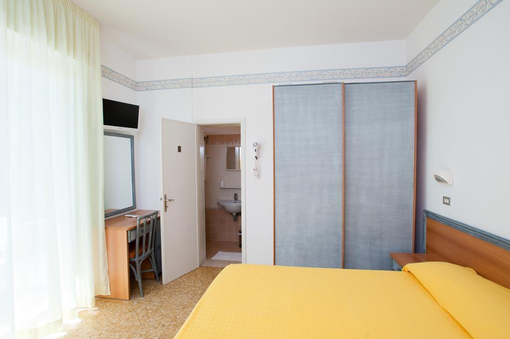 Albergo Villa Mauri Rimini Exterior foto